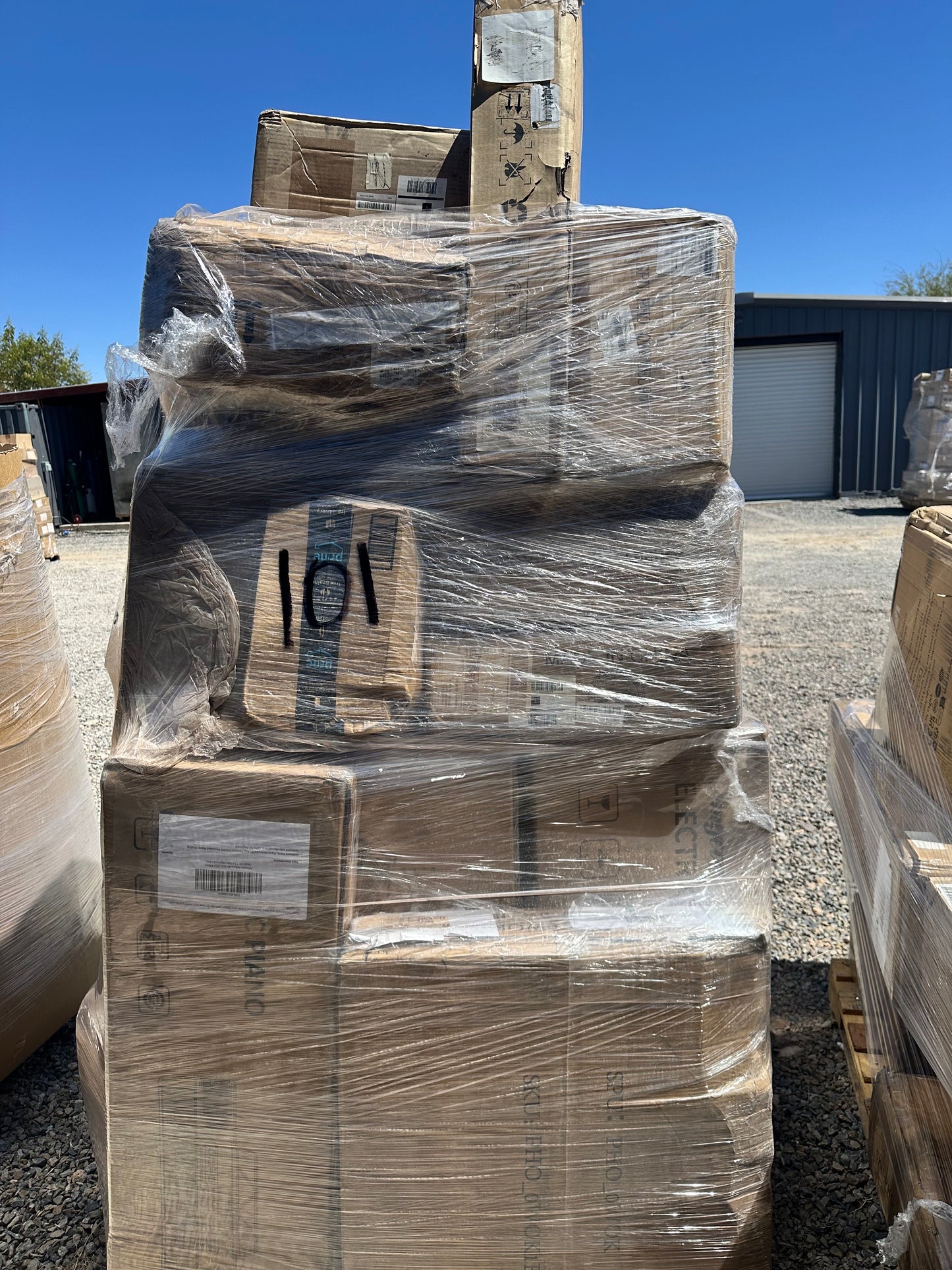 Premium Mixed Furniture Pallet 101