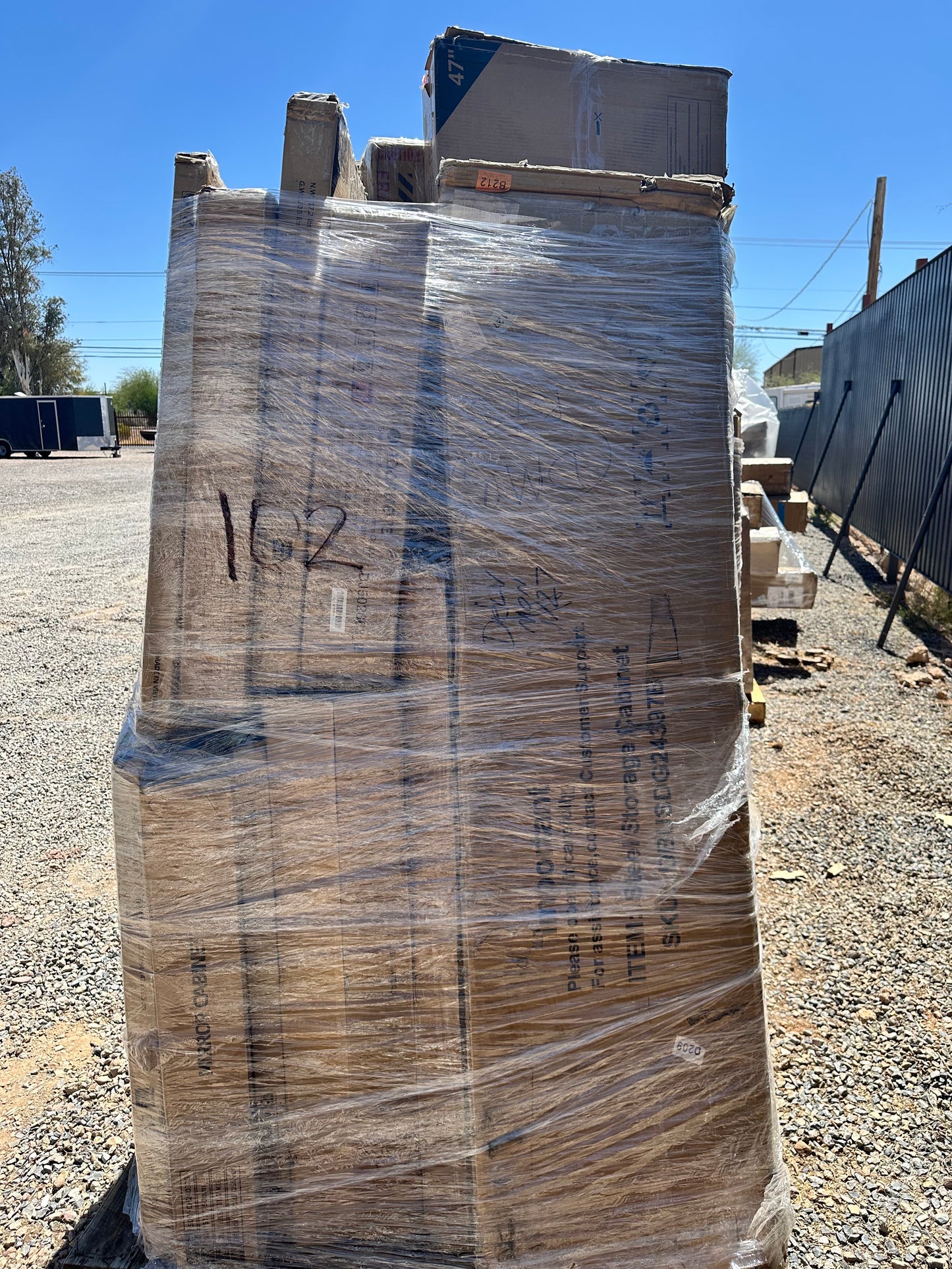 Premium Mixed Furniture Pallet 102